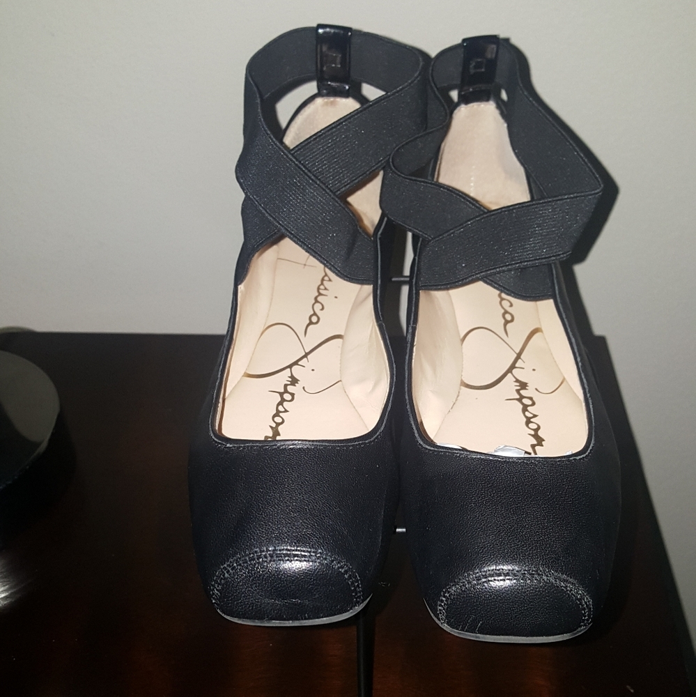 Mandalaye Leather Square-Toe Criss Cross